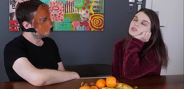  Fetish babe chatting behind the scenes